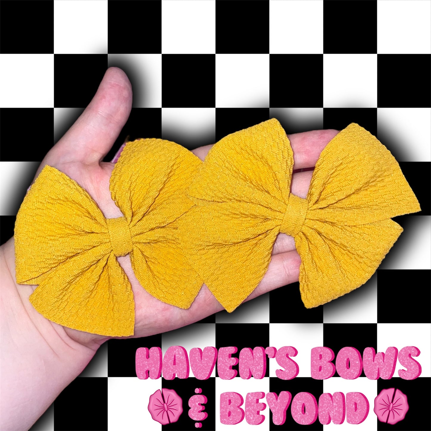 4” yellow pinwheel piggies